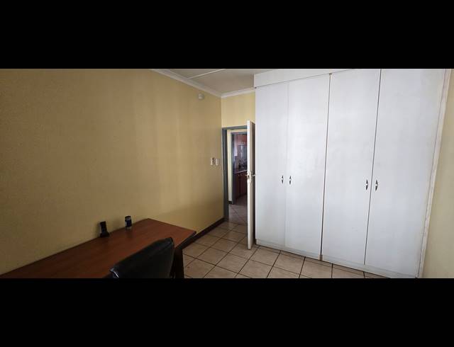 402M² OFFICE FOR SALE IN POLOKWANE CENTRAL
